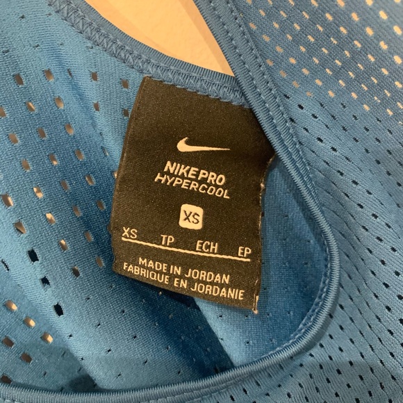 NikePro Hypercool Training Top - Picture 4 of 5